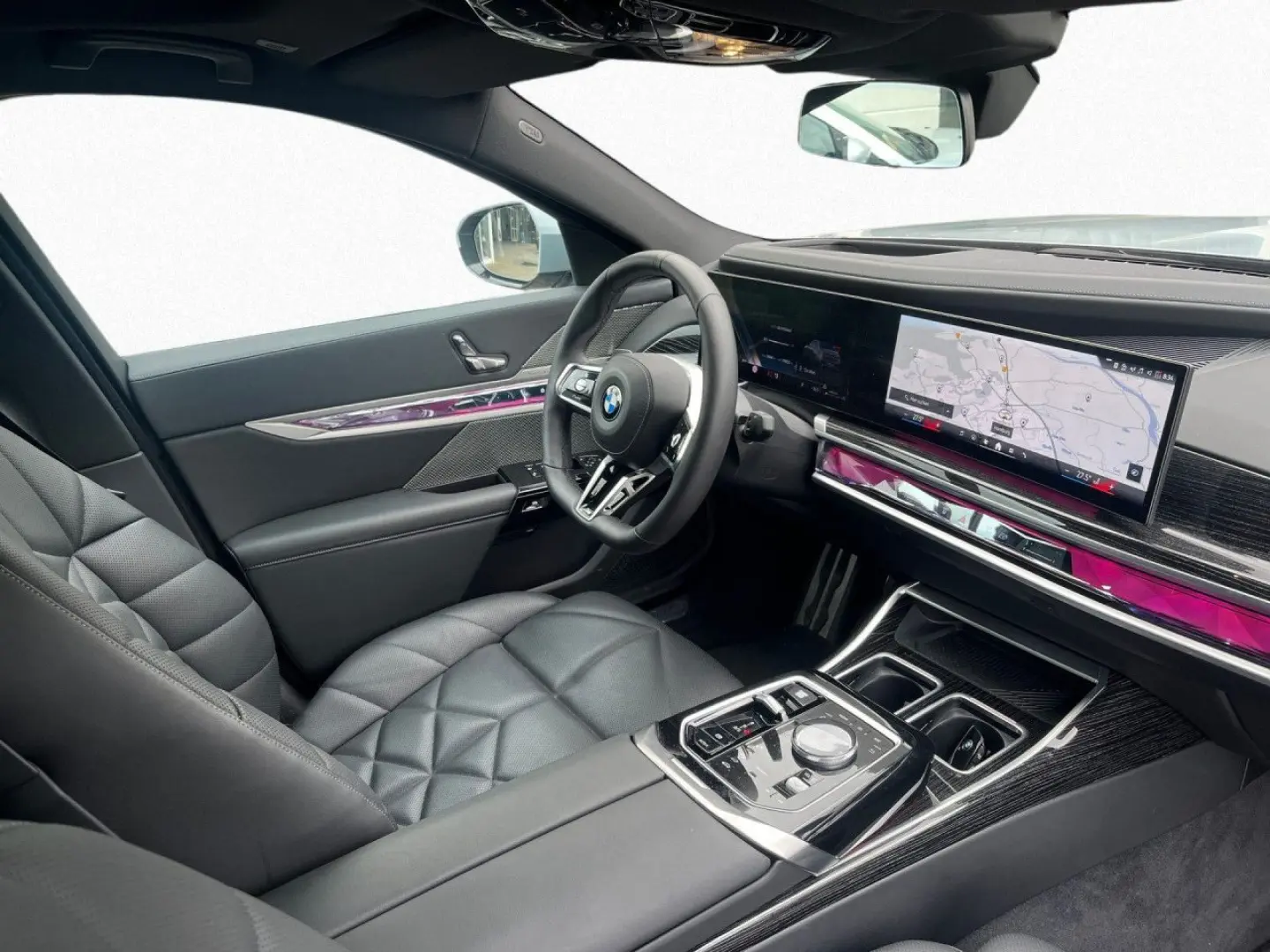 740d xDrive M-Sport SkyLou TVFound-Ent. Iconic 21