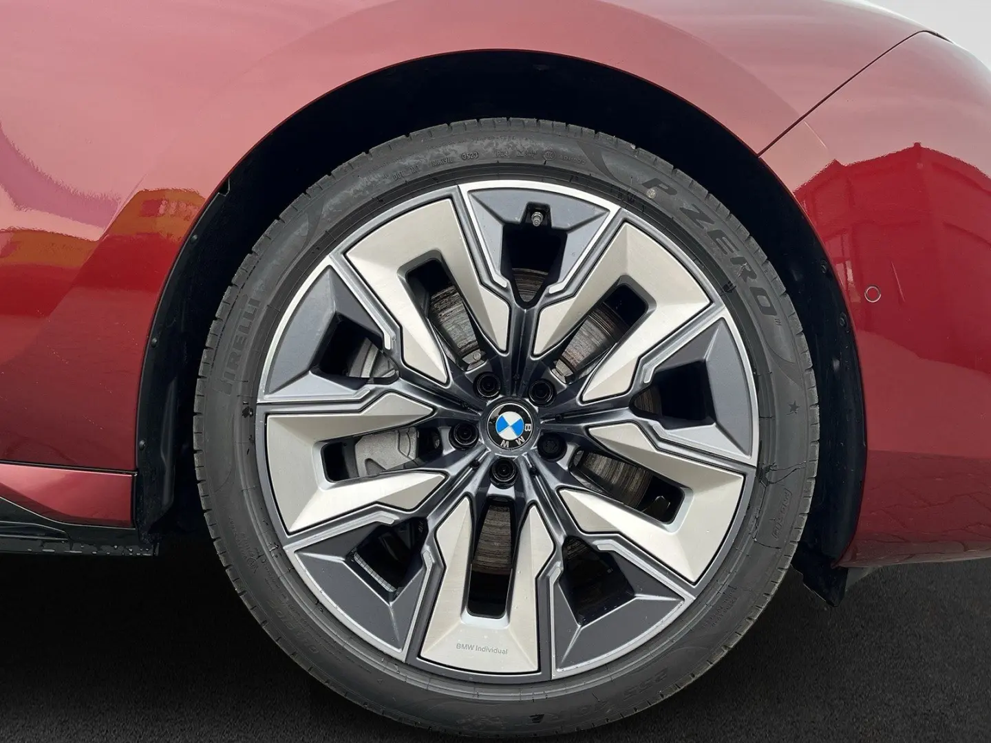 750e xDrive SKY TV