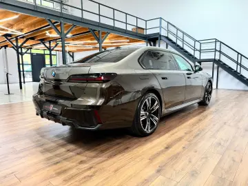 740 d xDrive M Sport*TwoTone*Executive*B&W*TV