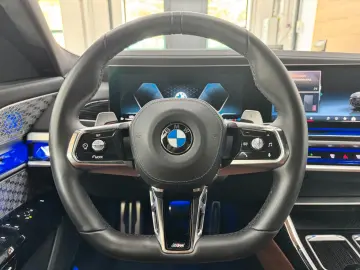 740 d xDrive M Sport*TwoTone*Executive*B&W*TV
