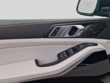 X5 xDrive30d