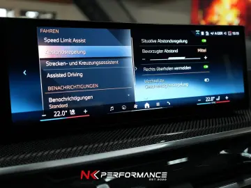 X7 xDrive 40 i M Sport / SKY LOUNGE /ICONIC GLOW