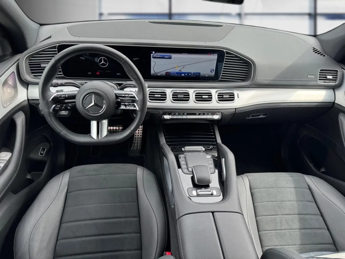 GLE 300 d 4M AMG+AIRMATIC+AHK+MEMORY+360°+BURMES