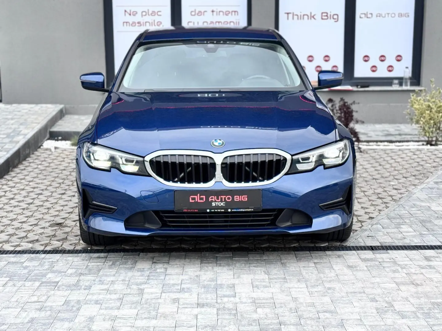 BMW Seria 3 318i AT
