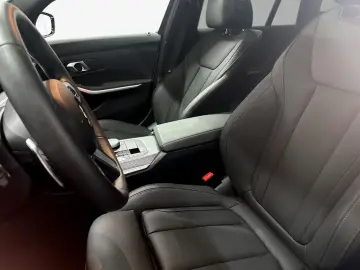 320i Touring Aut.