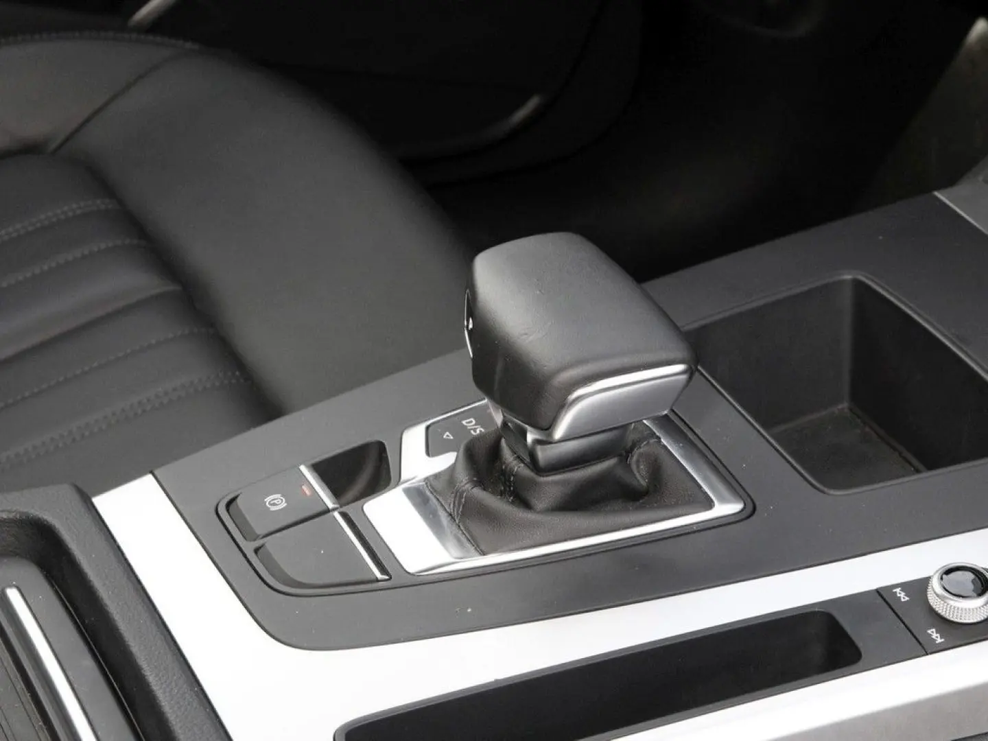 Q5 Sportback 40 TDI S line 18
