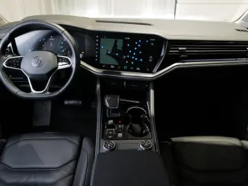 Touareg 3.0TDI 4Motion Facelift AHK Luft Keyless