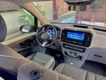 Vito 124 CDI Tourer  Extra Long *Specially equipped*