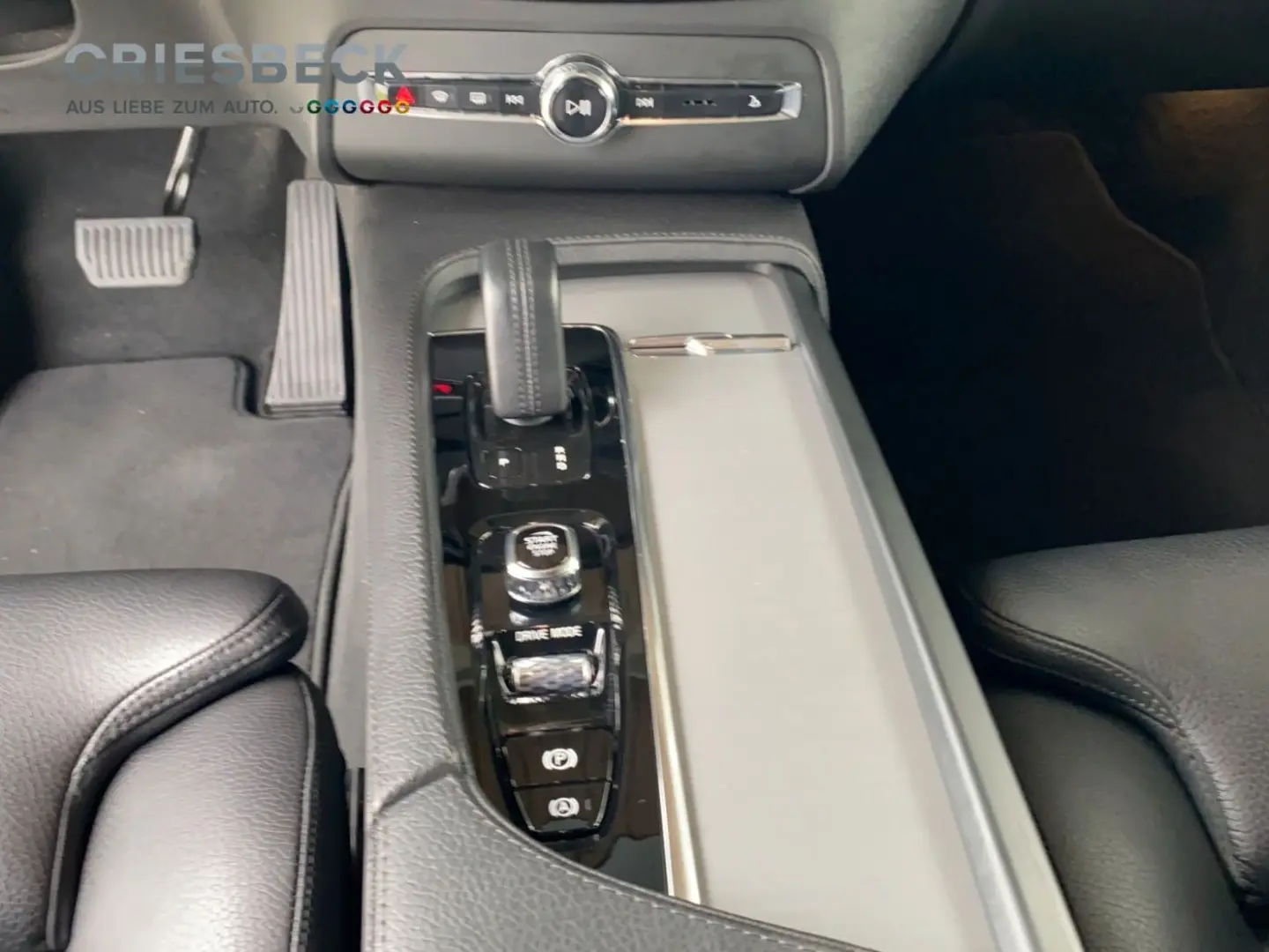 XC90 T8 R-Design Recharge AWD*AHK*360°*DAB*NAVI