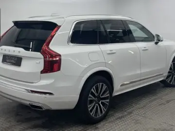 XC90 Rech T8 AWD 7SITZ+PANO+AHK+MEMORY+H&K+KAMER