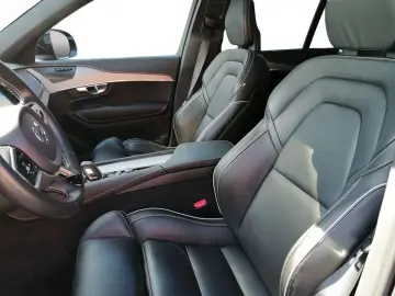 XC90 B5 Diesel AWD R Design Nappa AHK BLIS HUD P