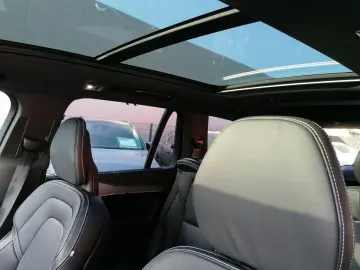 XC90 B5 Diesel AWD R Design Nappa AHK BLIS HUD P