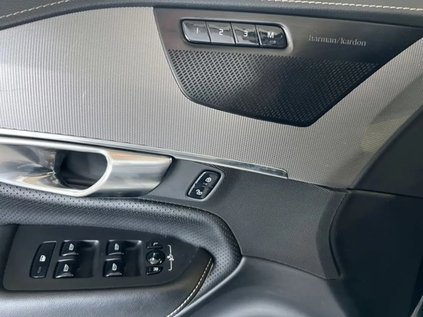 XC90 B5 (D) R-Design AWD ACC BLIS AHK Pano H/K