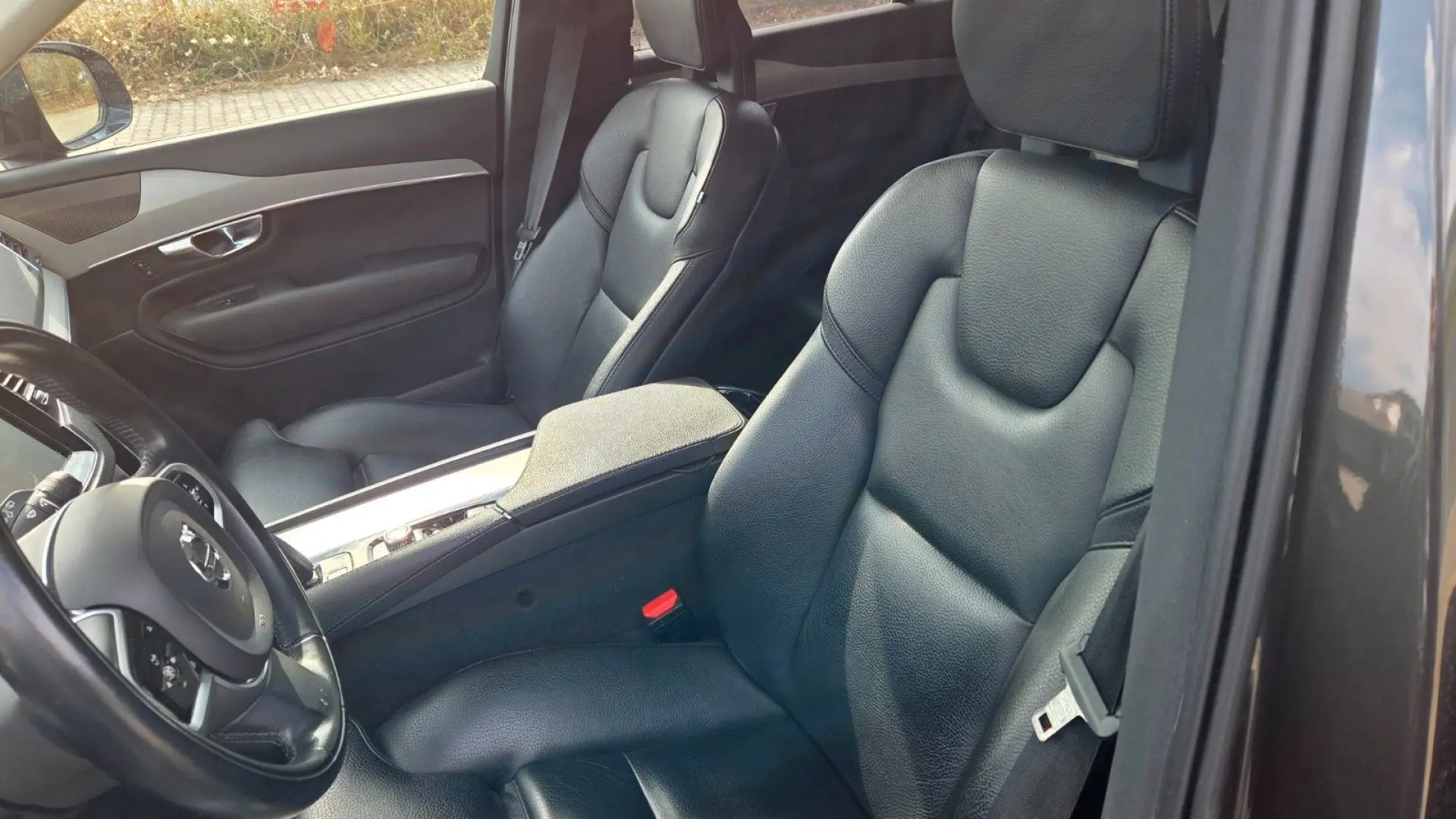 XC 90 R Design Volvo Selekt  Garantie 12/2026