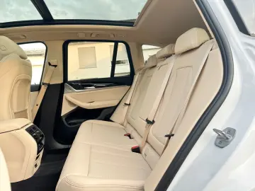 X3 xDr30e xLine PANO*AHK*Leder*HUD*AdapLED*HiFi