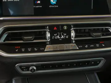 BMW X5 xDrive 45e plug-in hibrid