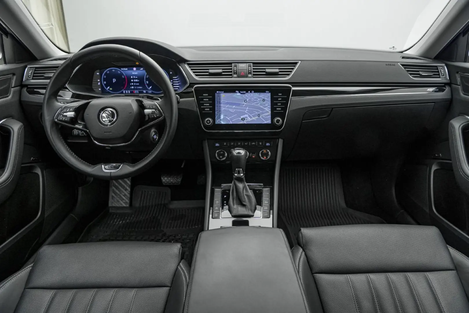 Superb 2.0 TSI DSG*L&K* 4x4*ACC*SMART-LINK*