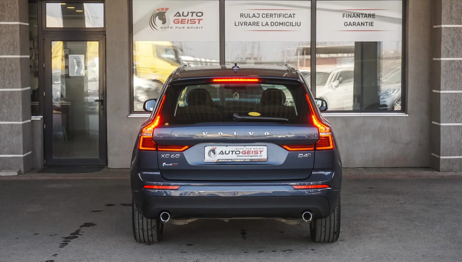 VOLVO XC60 Business