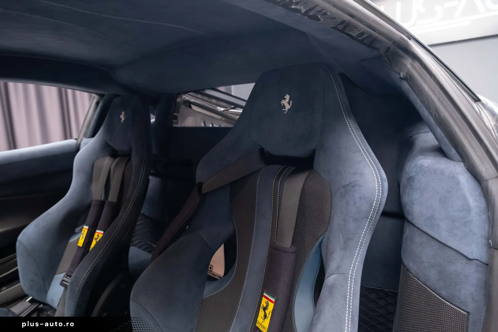 Ferrari 488 Pista GTB Lift Full carbon F R cameras JBL