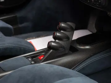 Ferrari 488 Pista GTB Lift Full carbon F R cameras JBL