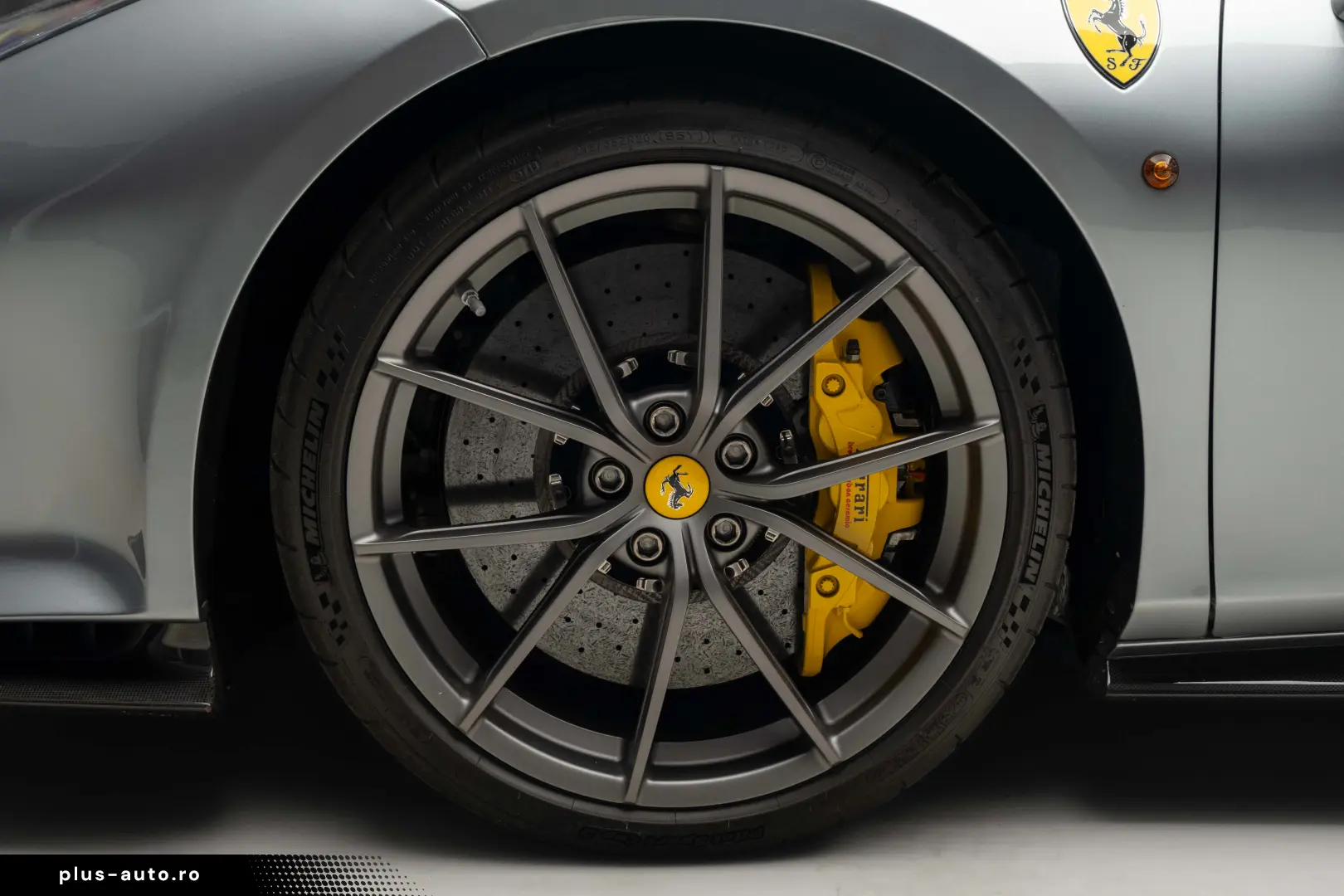 Ferrari 488 Pista GTB Lift Full carbon F R cameras JBL
