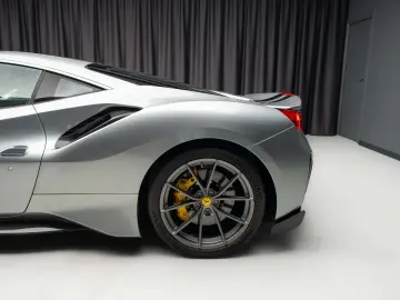 Ferrari 488 Pista GTB Lift Full carbon F R cameras JBL