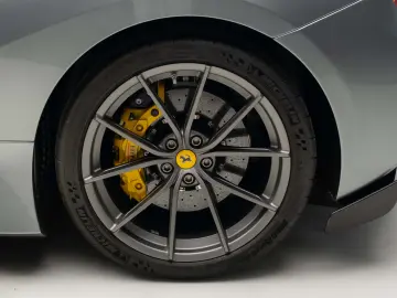 Ferrari 488 Pista GTB Lift Full carbon F R cameras JBL