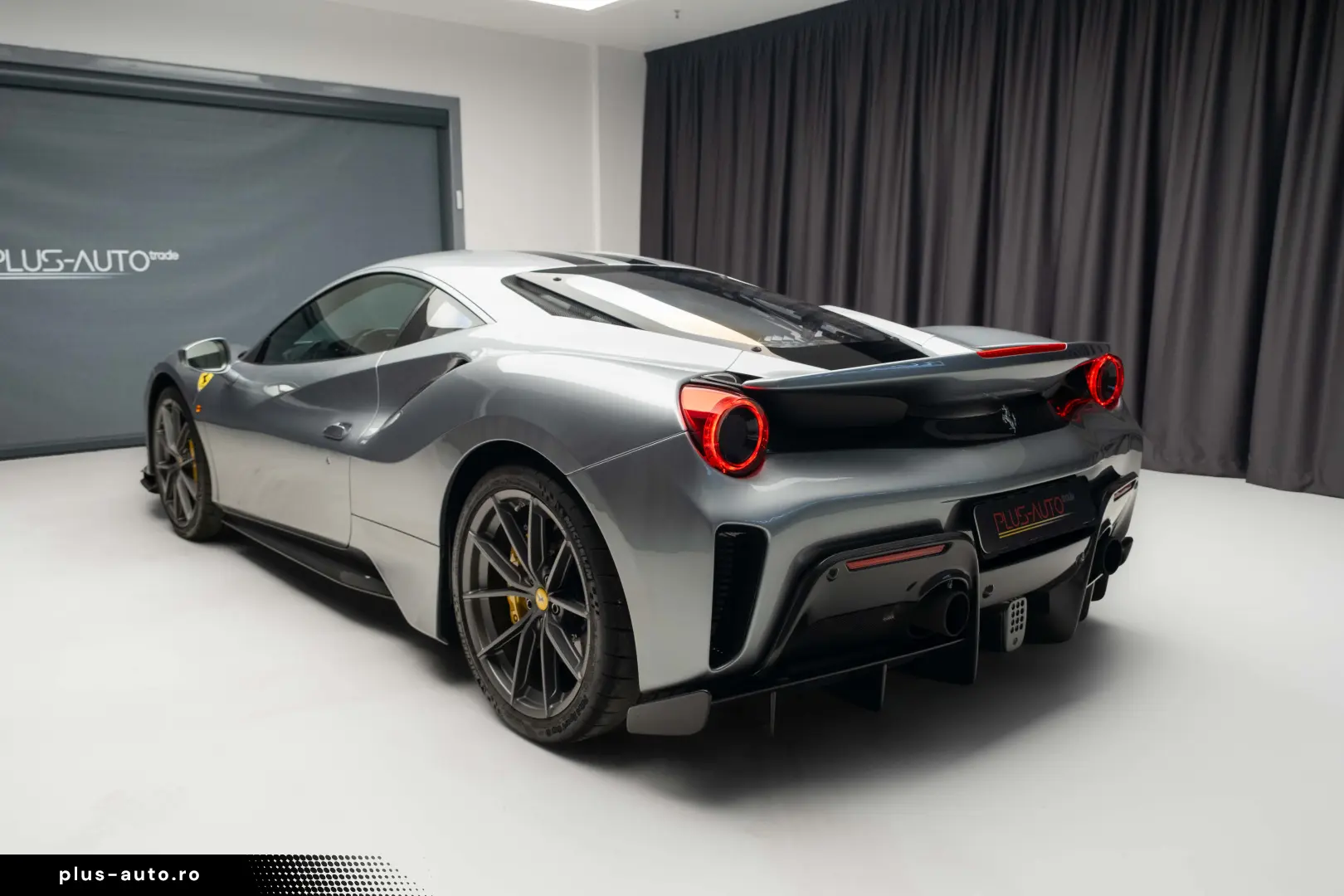 Ferrari 488 Pista GTB Lift Full carbon F R cameras JBL
