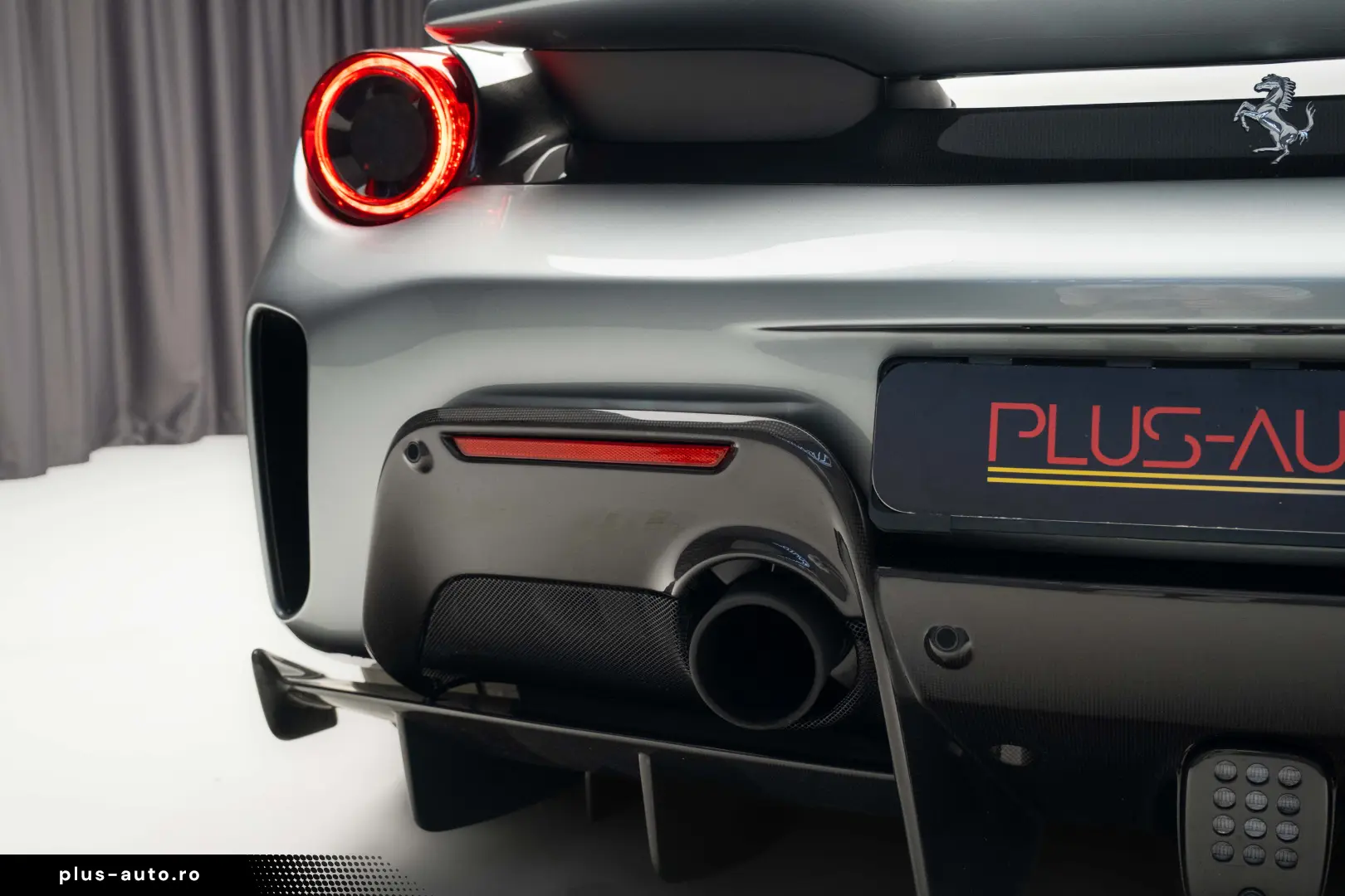 Ferrari 488 Pista GTB Lift Full carbon F R cameras JBL