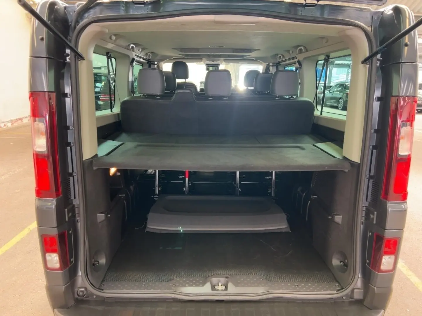 Trafic COMBI LIFE 9-SITZER dCi 110 NAVI KAMERA