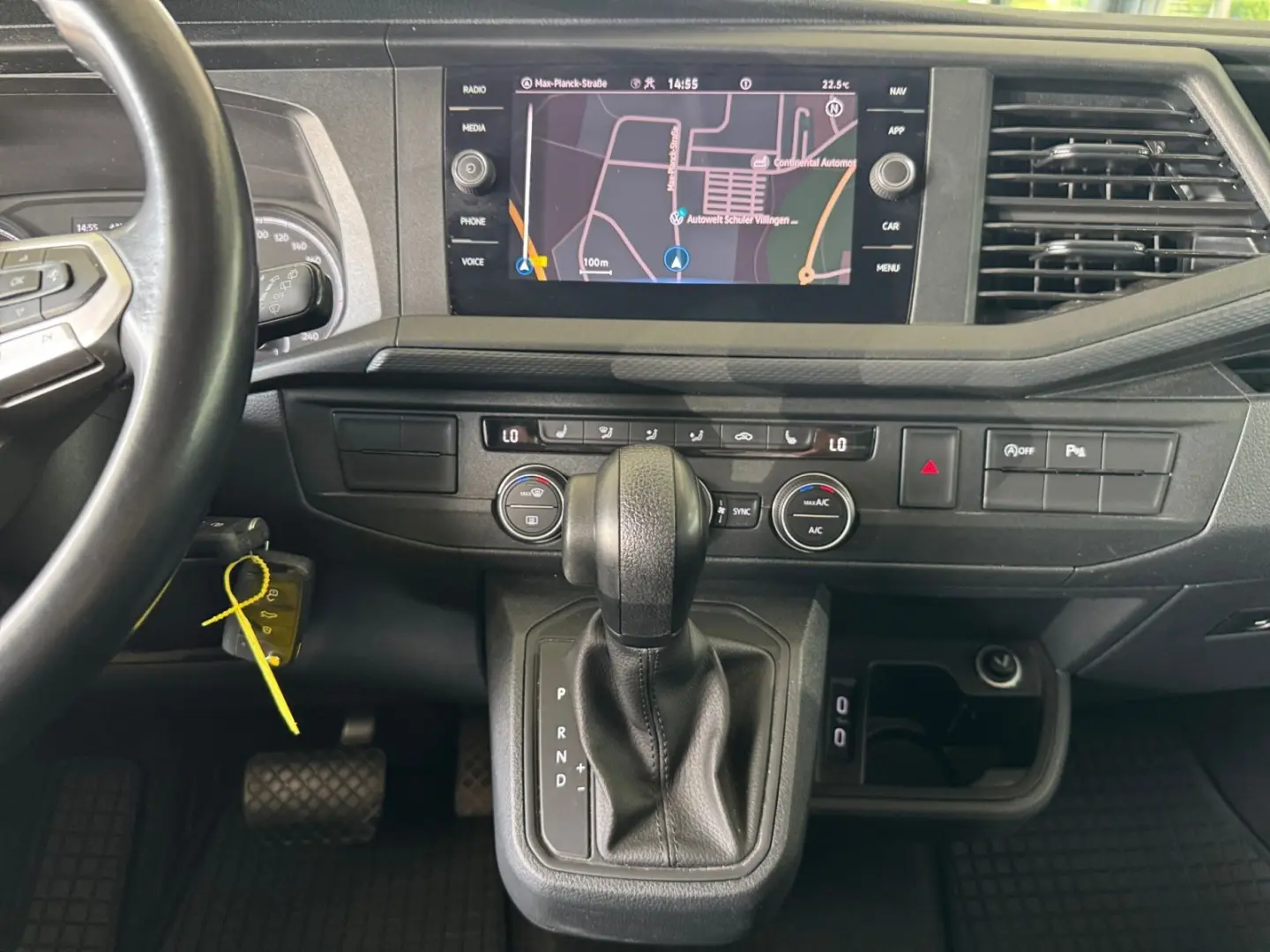 T6.1 Multivan 2,0 TDI DSG Family 7-Sitzer AHK