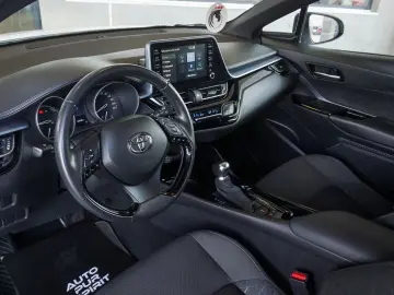 TOYOTA C-HR TREND E-CVT
