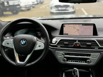 730d Lim./KAMERA/LASER/PANO/HARMAN-KARDON