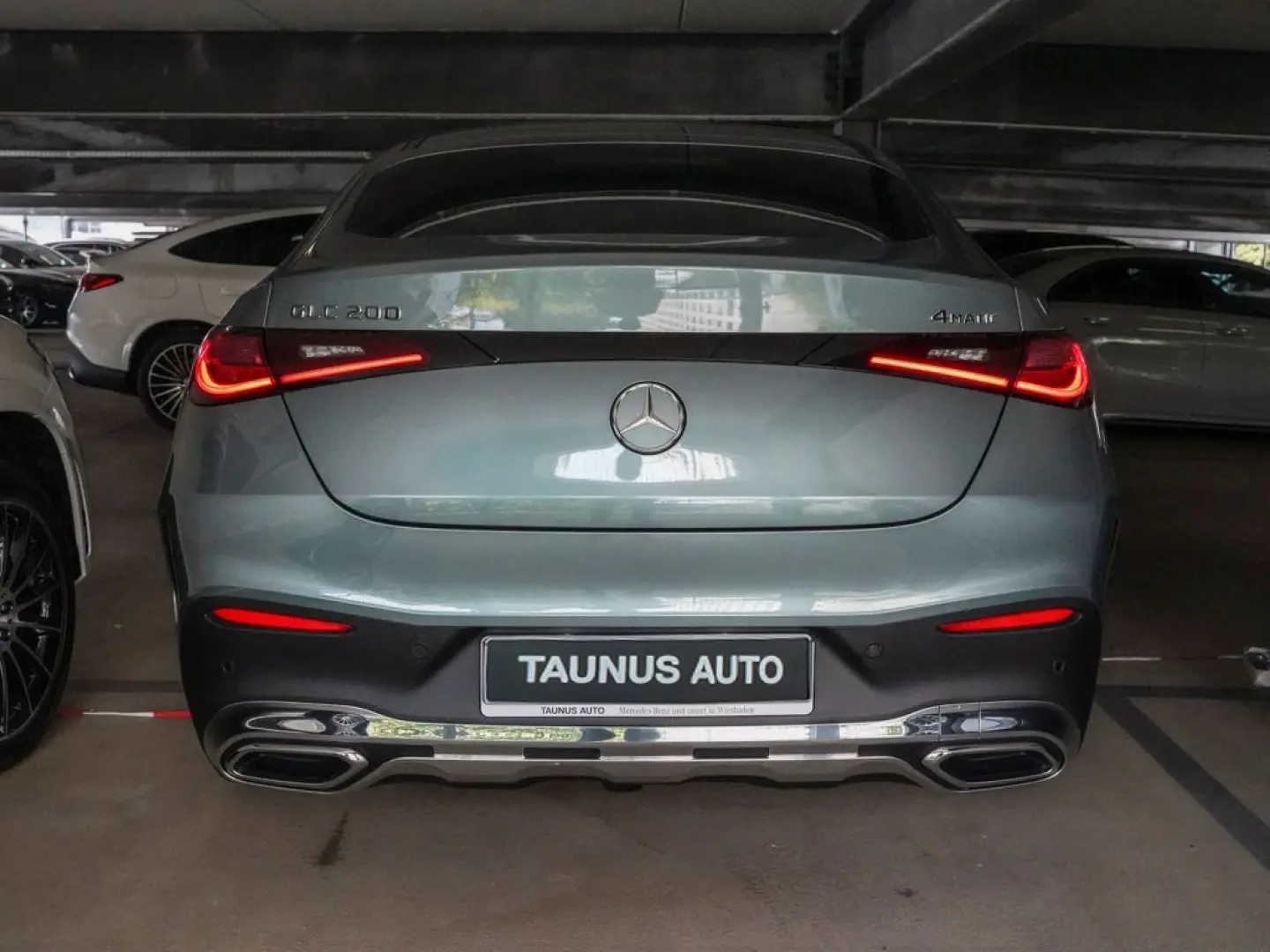 Mercedes-Benz GLC 200 COUPÈ-AMG-DISTRONIC-PANO
