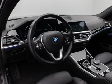 320d xD Sport Line Kamera HiFi Stop&Go Komfort