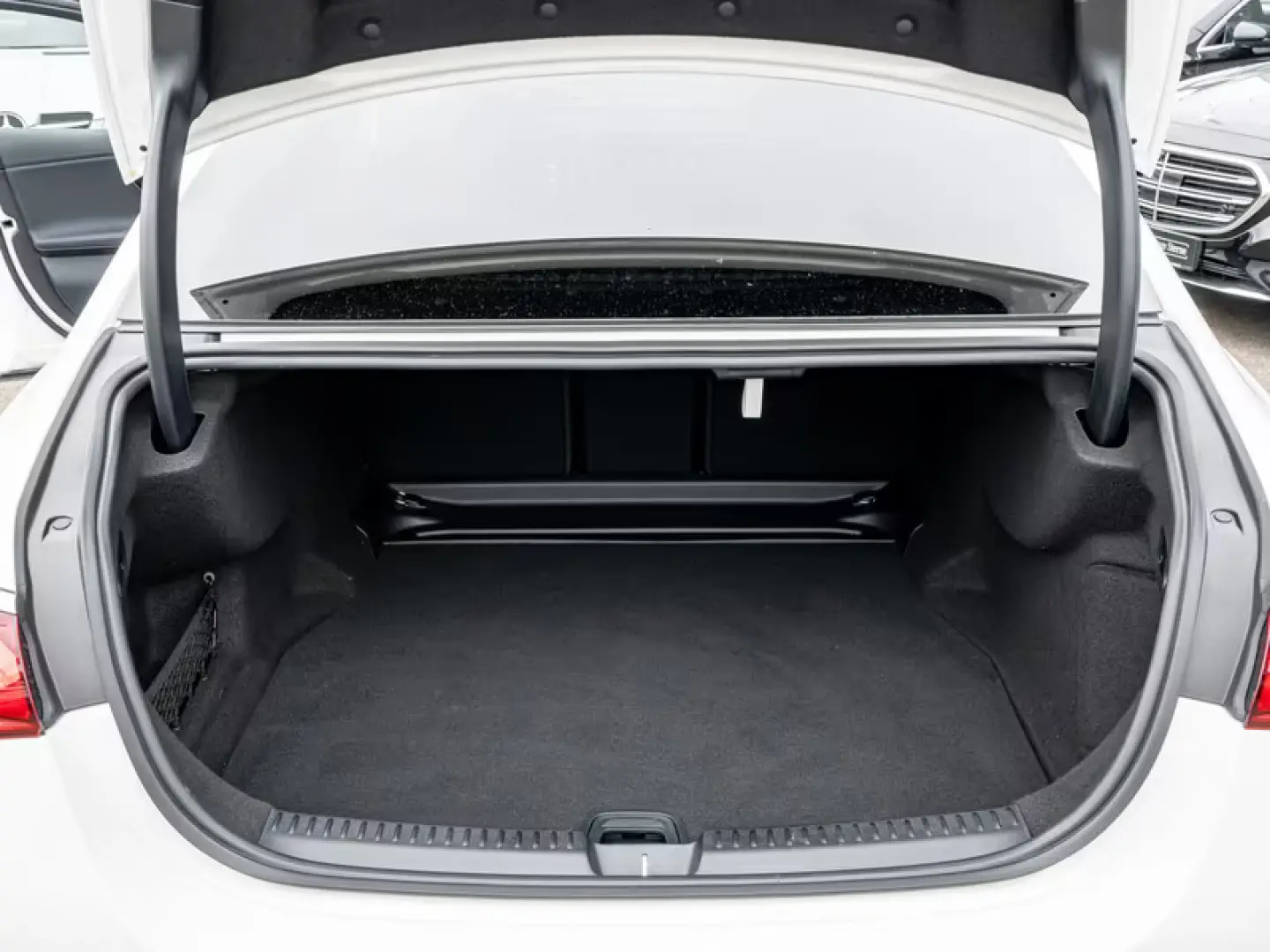 E 200 AMG-Sport/Superscreen/Panoramic