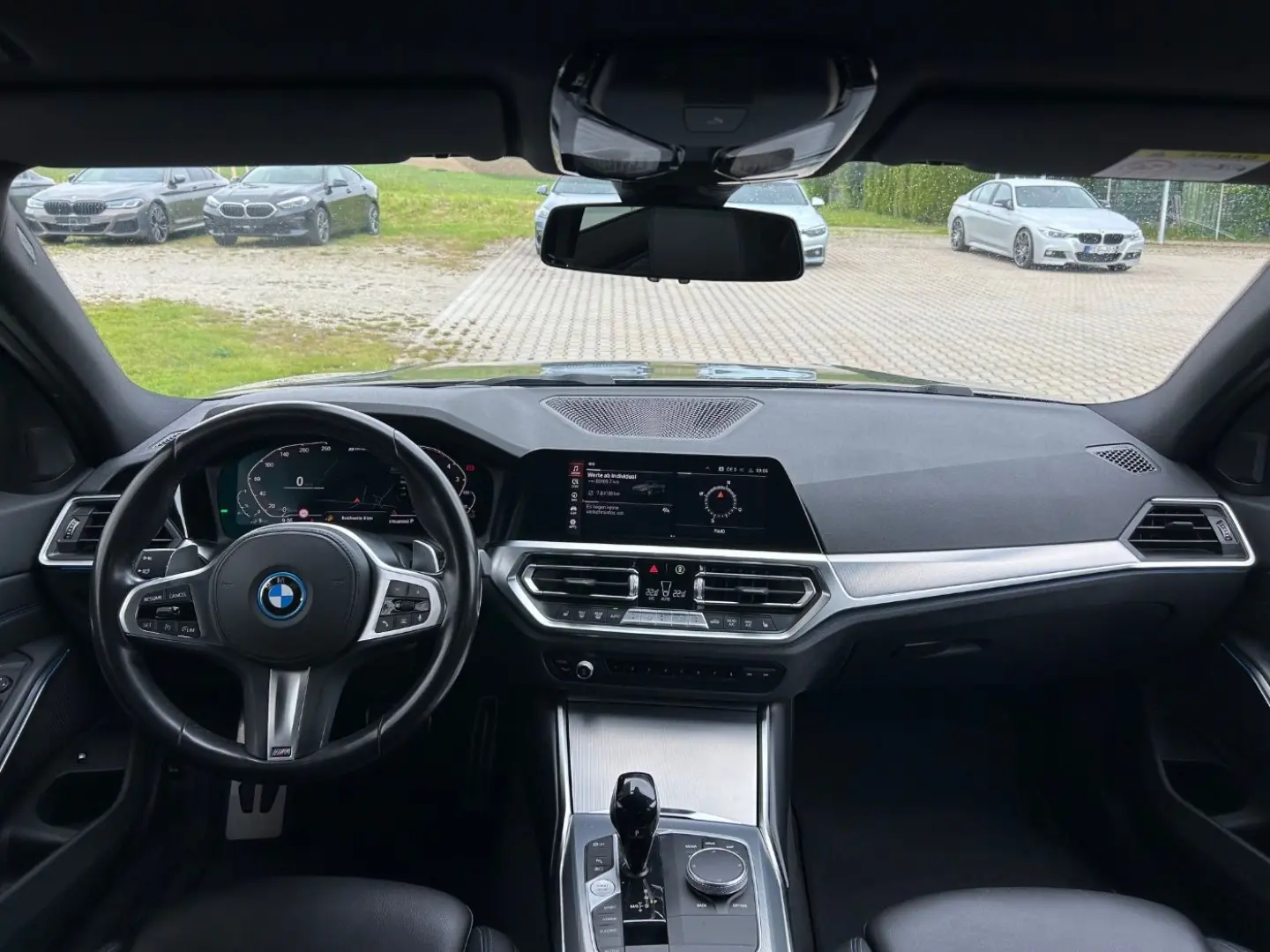 330e xDrive Lim. M-Sport HUD/RFK 2 JAHRE GARANTI
