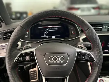 RS6 Avant 4.0 TFSI quattro/PANO-DA/B&O/LEDER/22Z