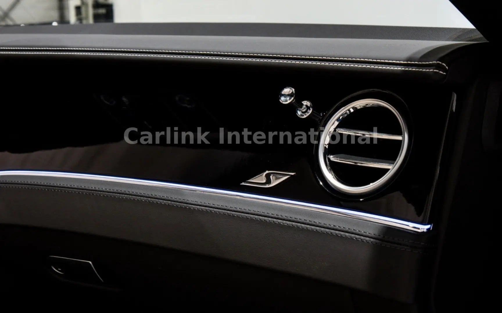 Continental GTC V8 S - CUMBRIAN GRÜN - LINEN