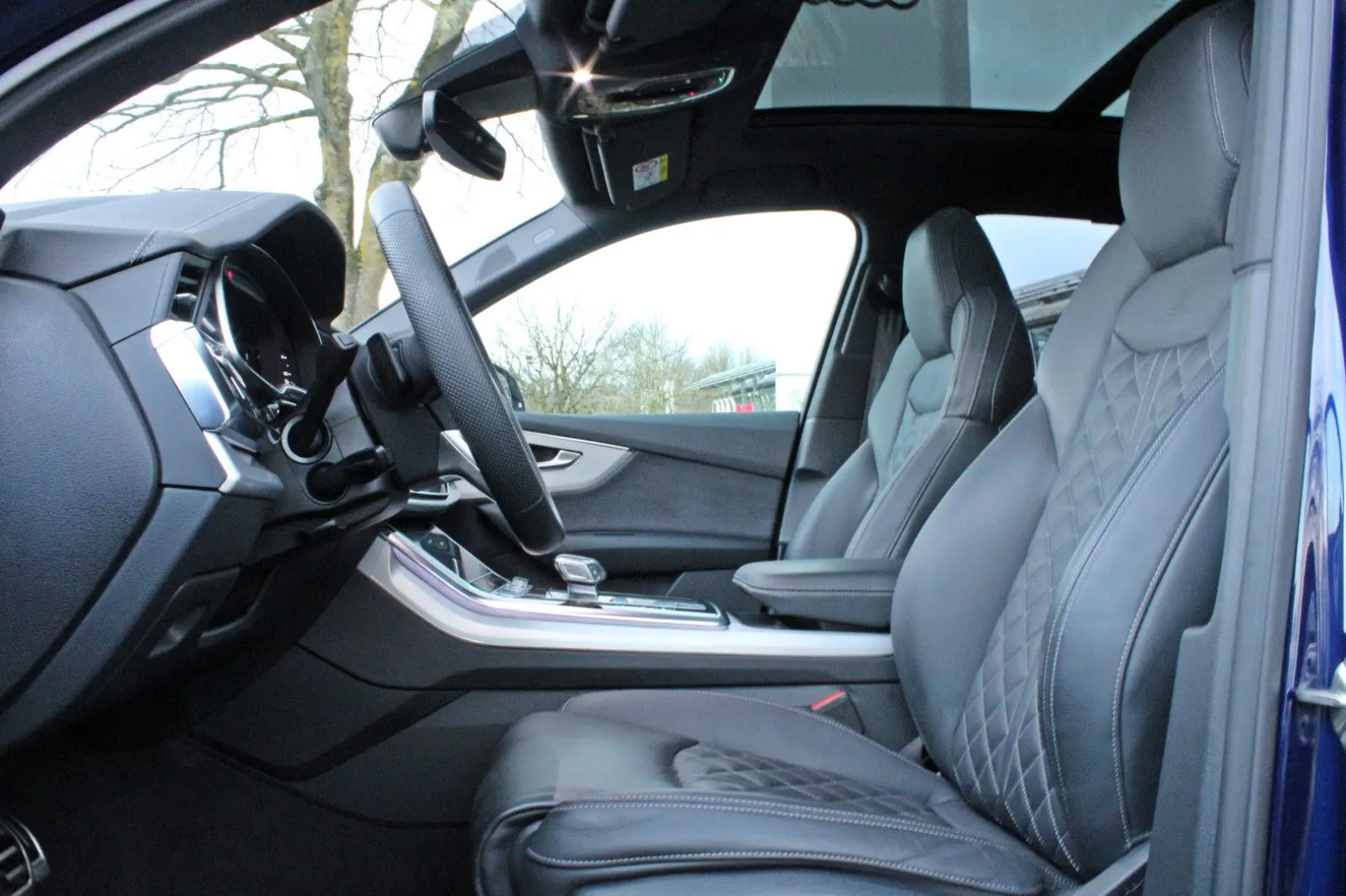 Q7 50TDI S LINE BLACK PANO HUD STHZ AHK MATRIX