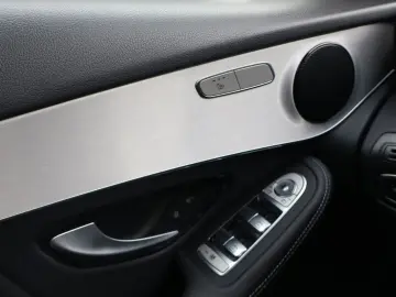 GLC 220  d 4Matic AMG LED NAVI PDC TOP