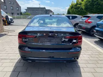 S60 Ultimate Dark T8 AWD Plug-In Hybrid Twin Eng