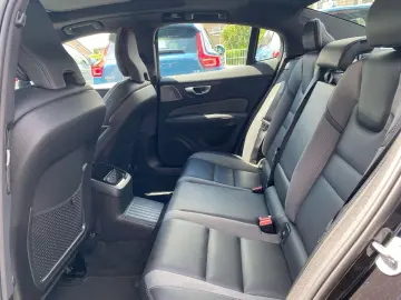 S60 Ultimate Dark T8 AWD Plug-In Hybrid Twin Eng
