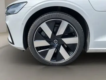 S60 Rech Ultimate T8 AWD PANO LED 360°19LM NAVI