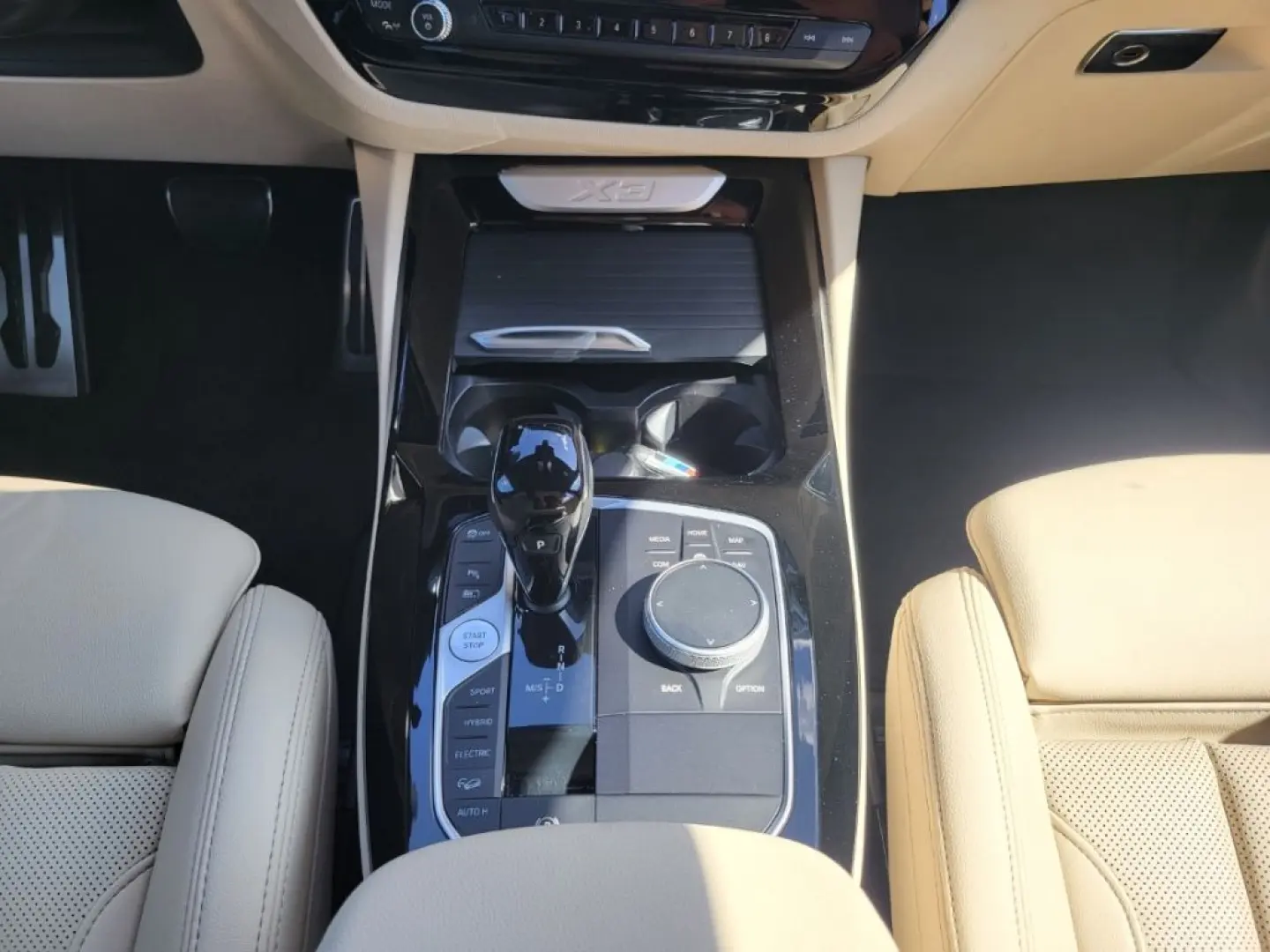 X3 xDr30e M-Sport AHK Panodach LED Apple Carplay