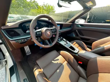 911 Cabrio 992.2 (911)