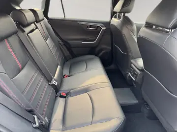 RAV4 2.5 Plug-In Hybrid 5-Türer Automatik