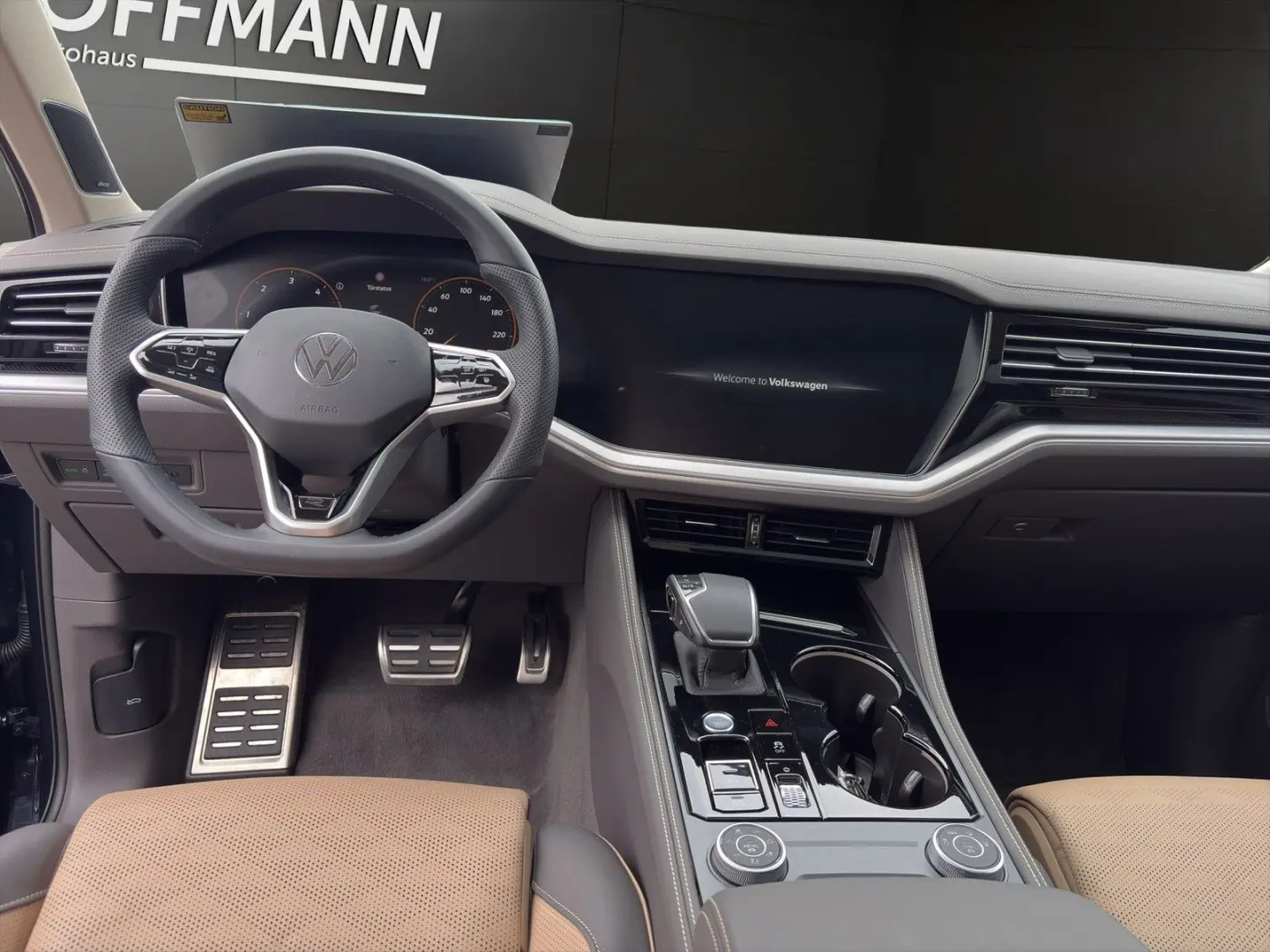 Touareg 3.0TDI R-Line 4Motion AHK+Pano+Matrix