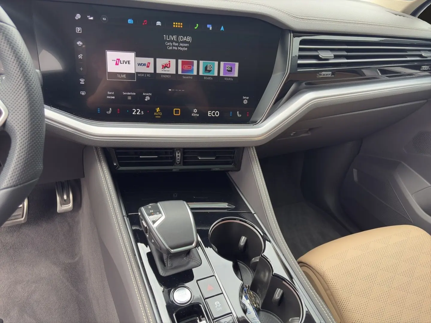 Touareg 3.0TDI R-Line 4Motion AHK+Pano+Matrix