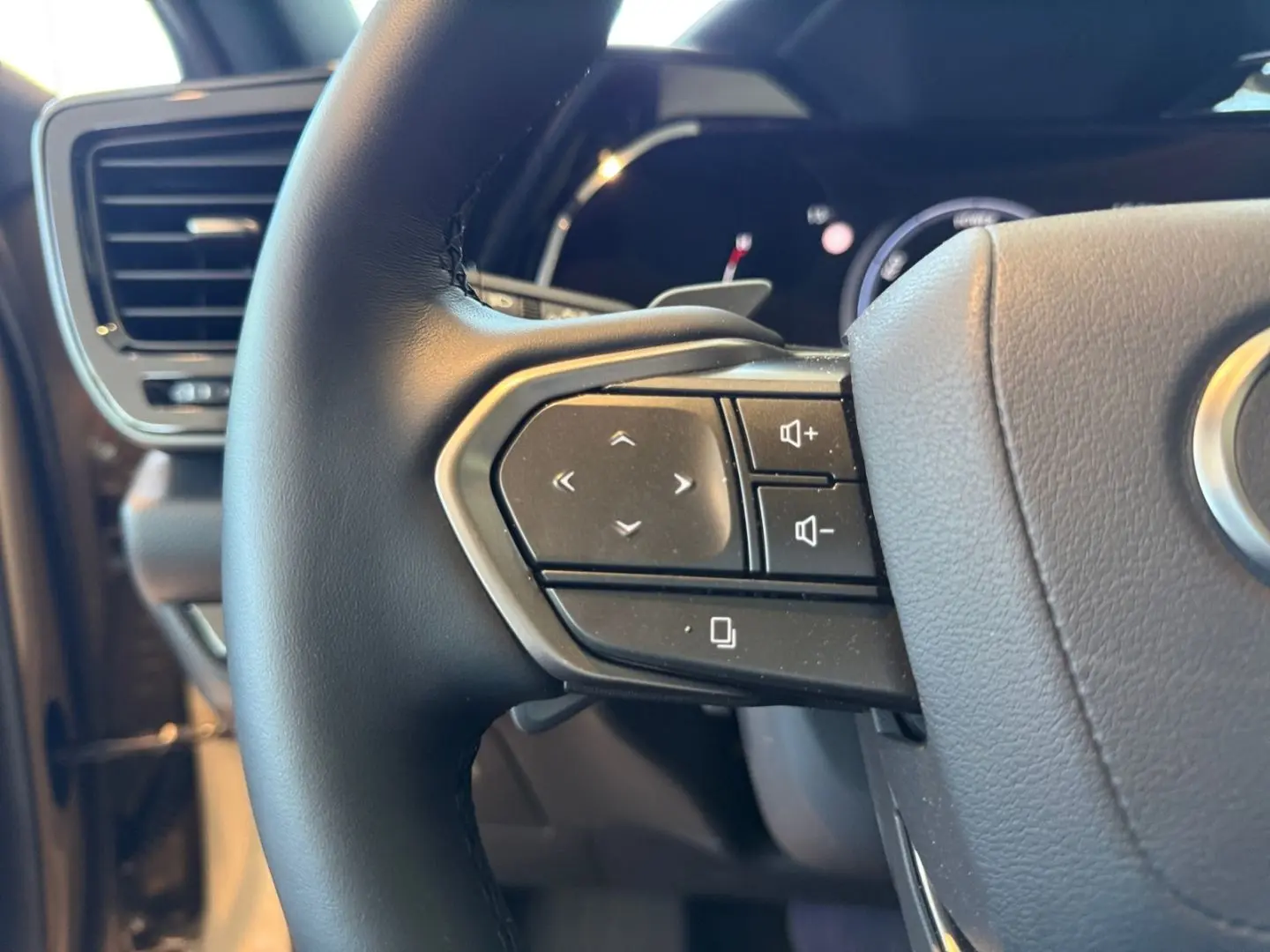 NX 350h E-FOUR Overtrail *Pano*360*HUD*Navi*LED*